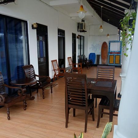 Ashen'S Beach House Bussa Exterior foto