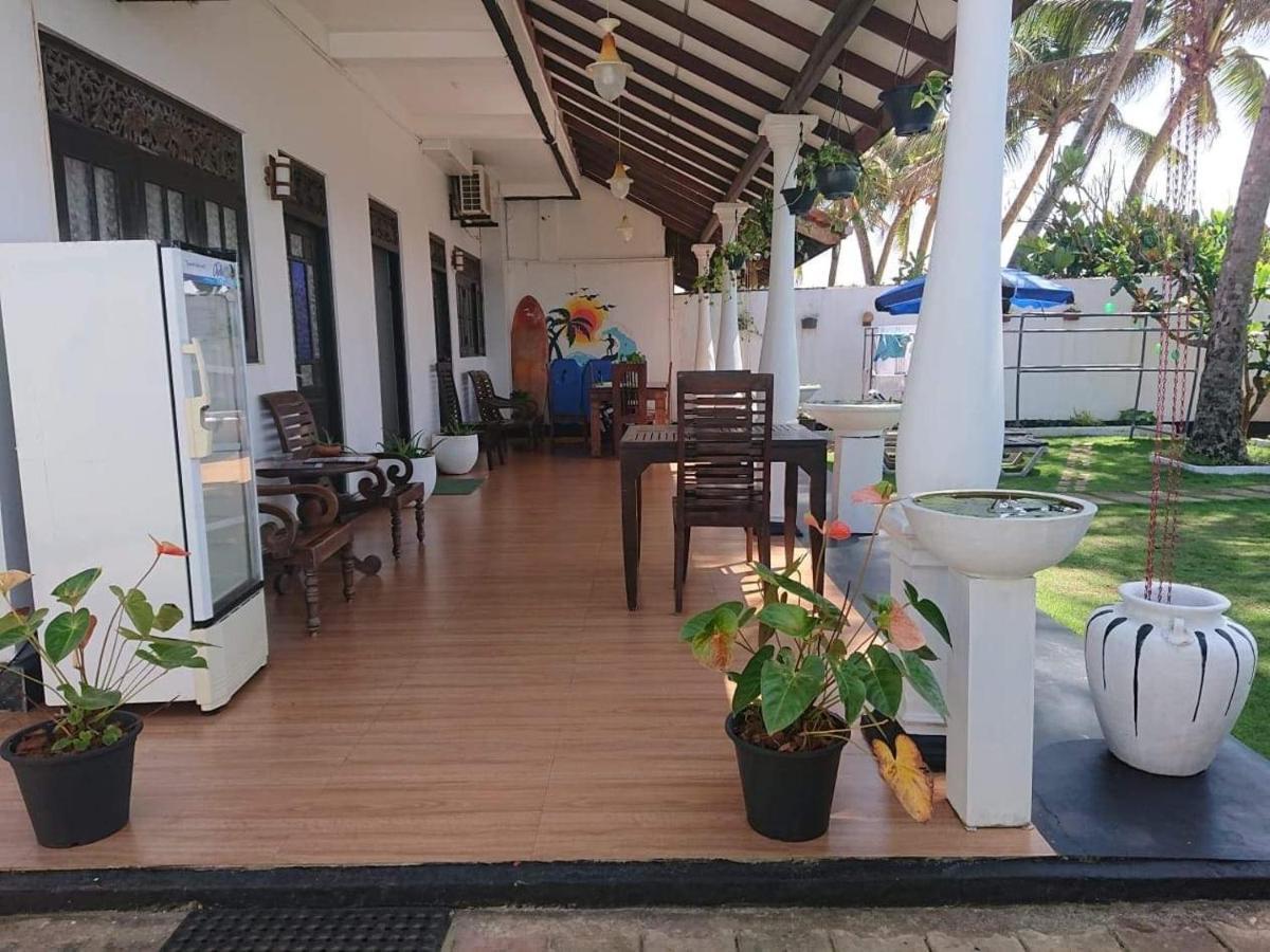 Ashen'S Beach House Bussa Exterior foto