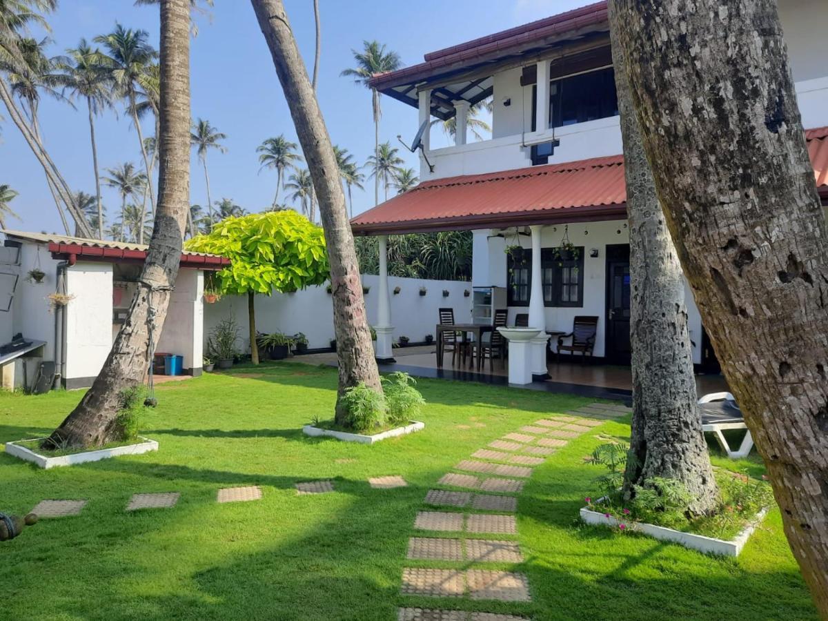 Ashen'S Beach House Bussa Exterior foto