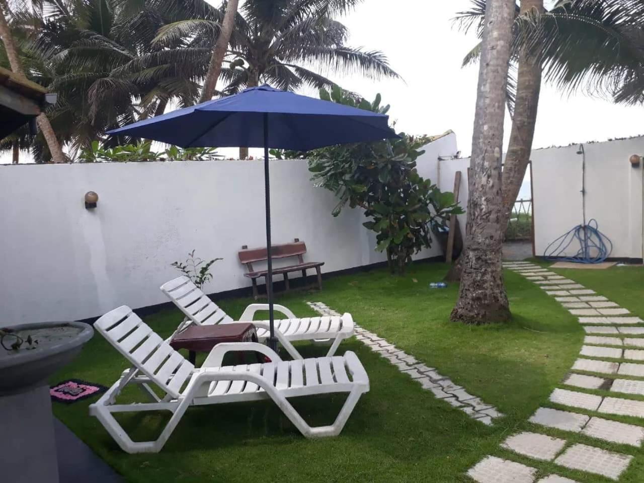 Ashen'S Beach House Bussa Exterior foto